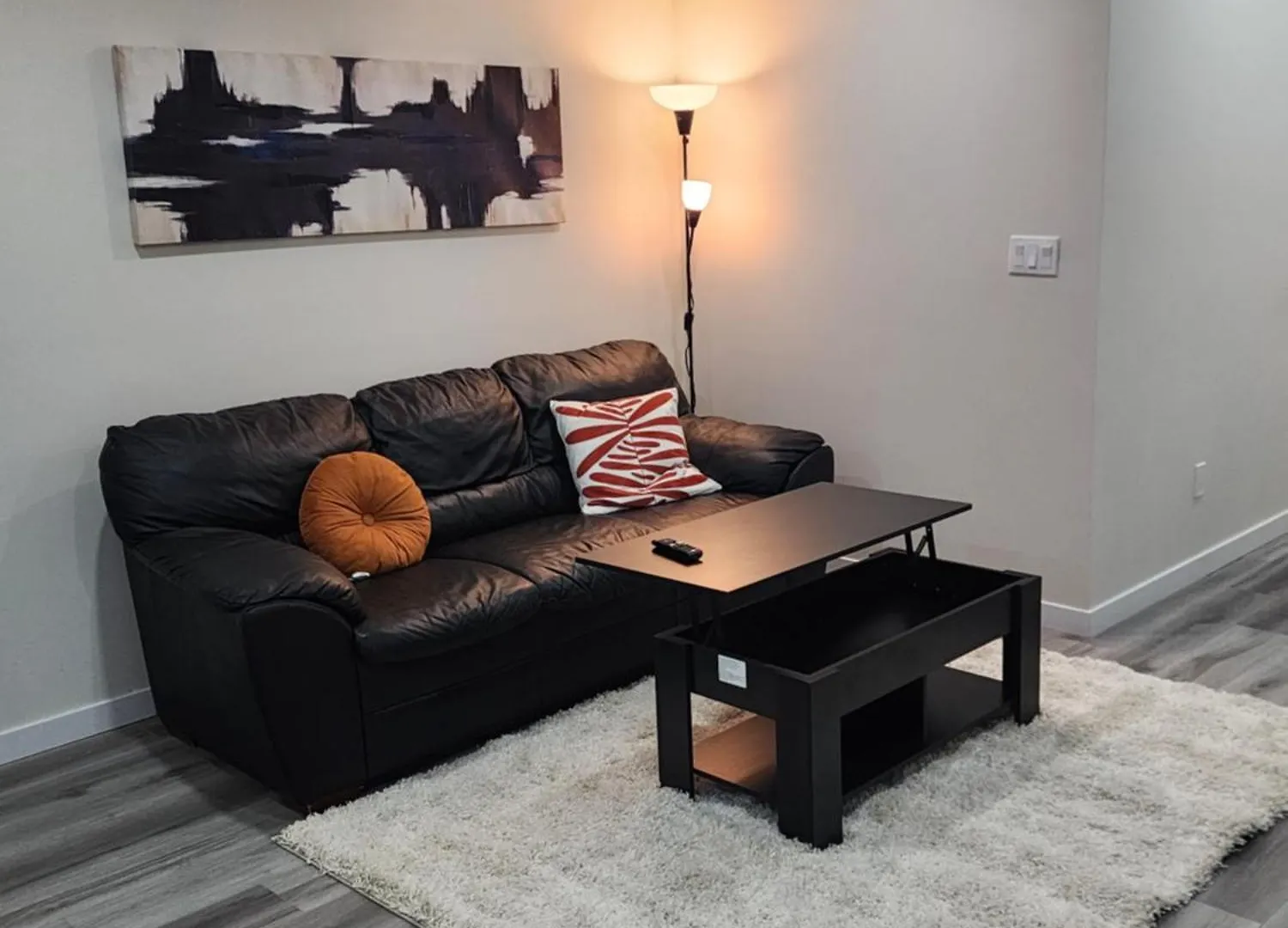 Trendy 2-Bed Oasis Awaits! Apartment Calgary 0*,