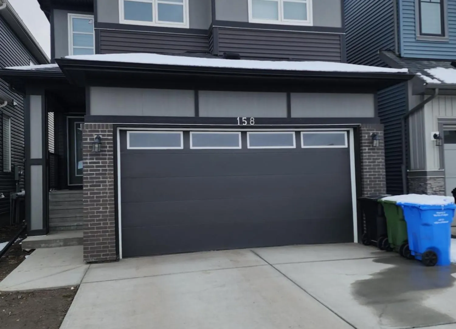 Trendy 2-Bed Oasis Awaits! Apartment Calgary